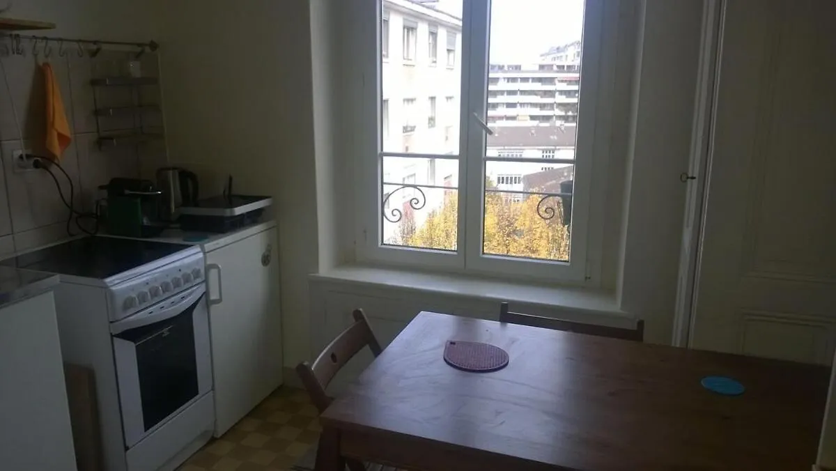 Studio Sublet In Geneva Center Apartment