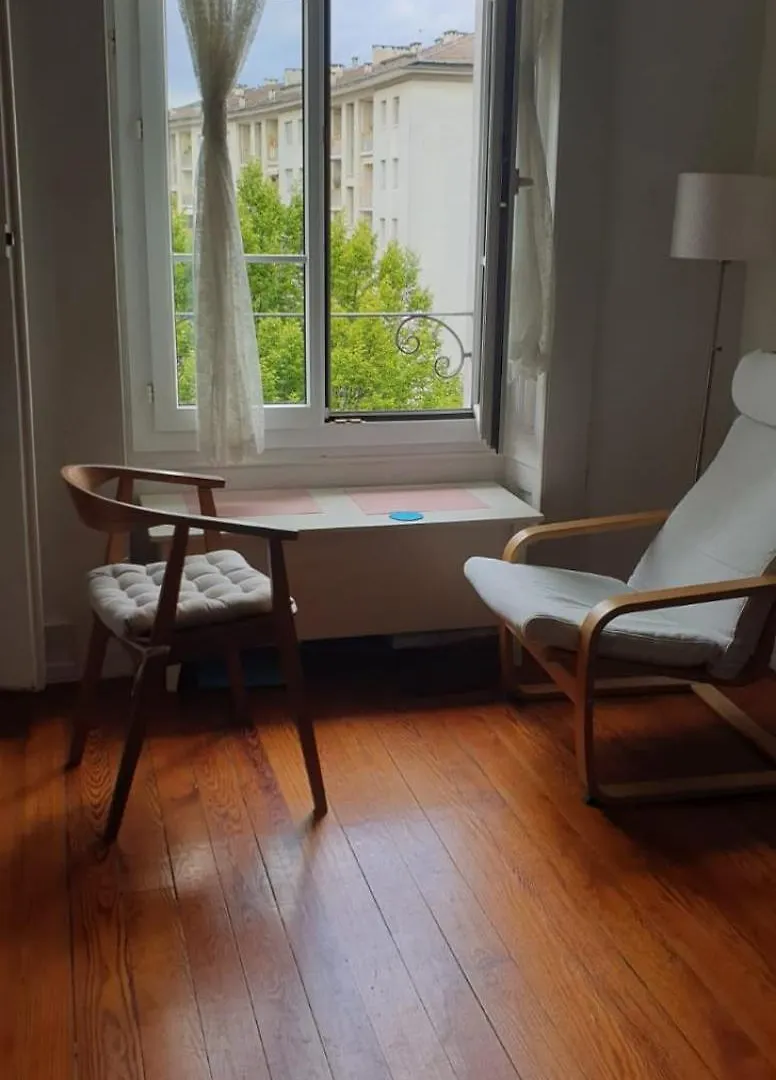 Apartment Studio Sublet In Geneva Center