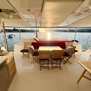 Bateau-hôtel Floatinn Boat-bnb, Genève